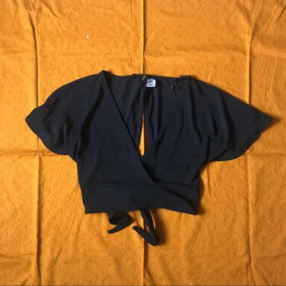 Divided Tops - Black Knot Crop Top